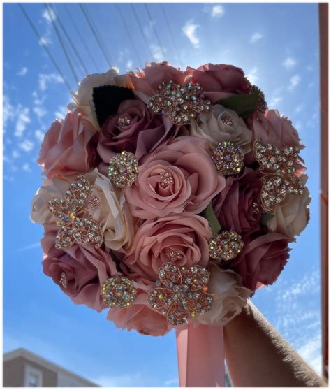 </strong> CB Flowers and Crafts carries wholesale Quinceanera bouquets made with artificial flowers like satin flowers and foam flowers. . Quince ramos